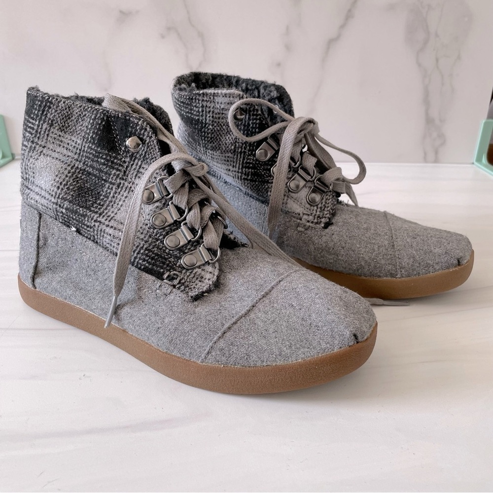 Toms Highland Tartan Grey Foldover Lace Up Ankle Boots Wool Blend Womens Sz 5